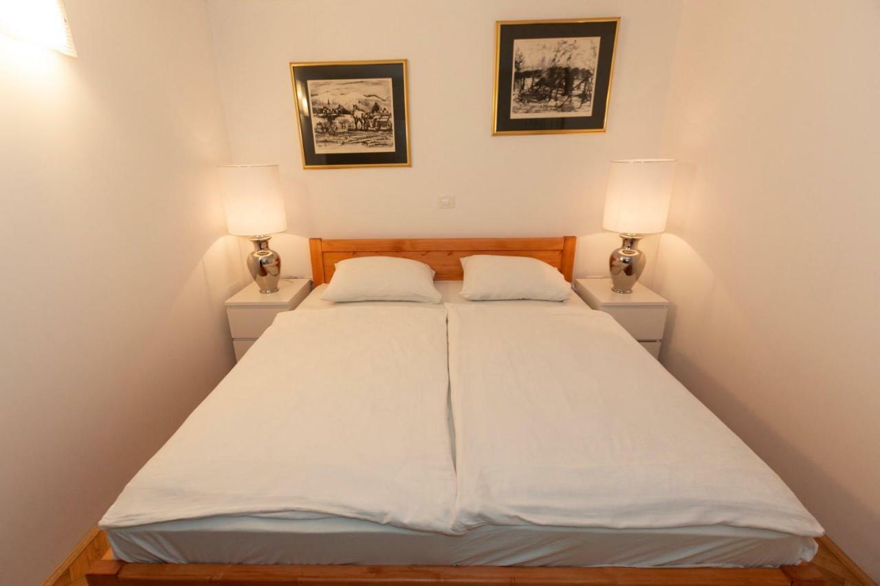 Apartma Spaans Radovljica Buitenkant foto