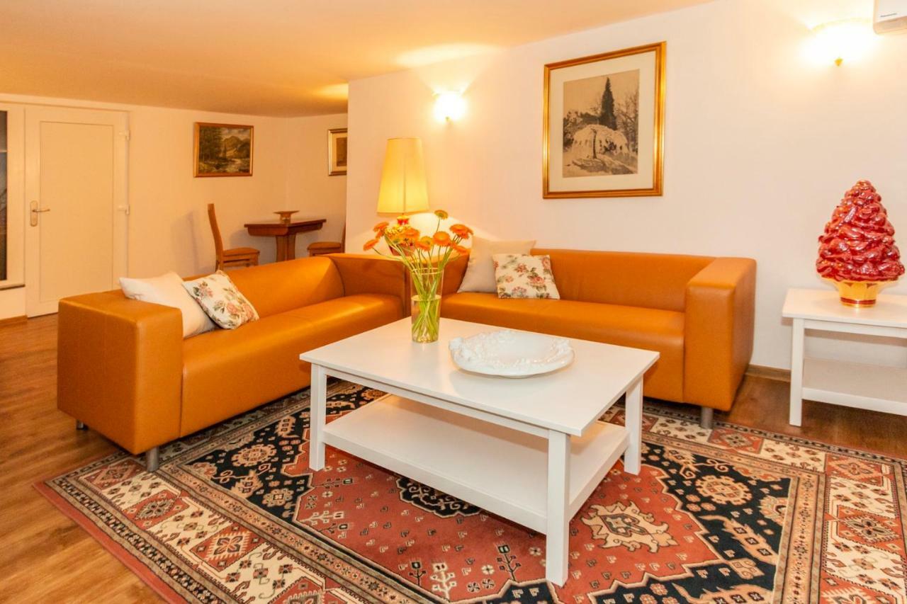 Apartma Spaans Radovljica Buitenkant foto